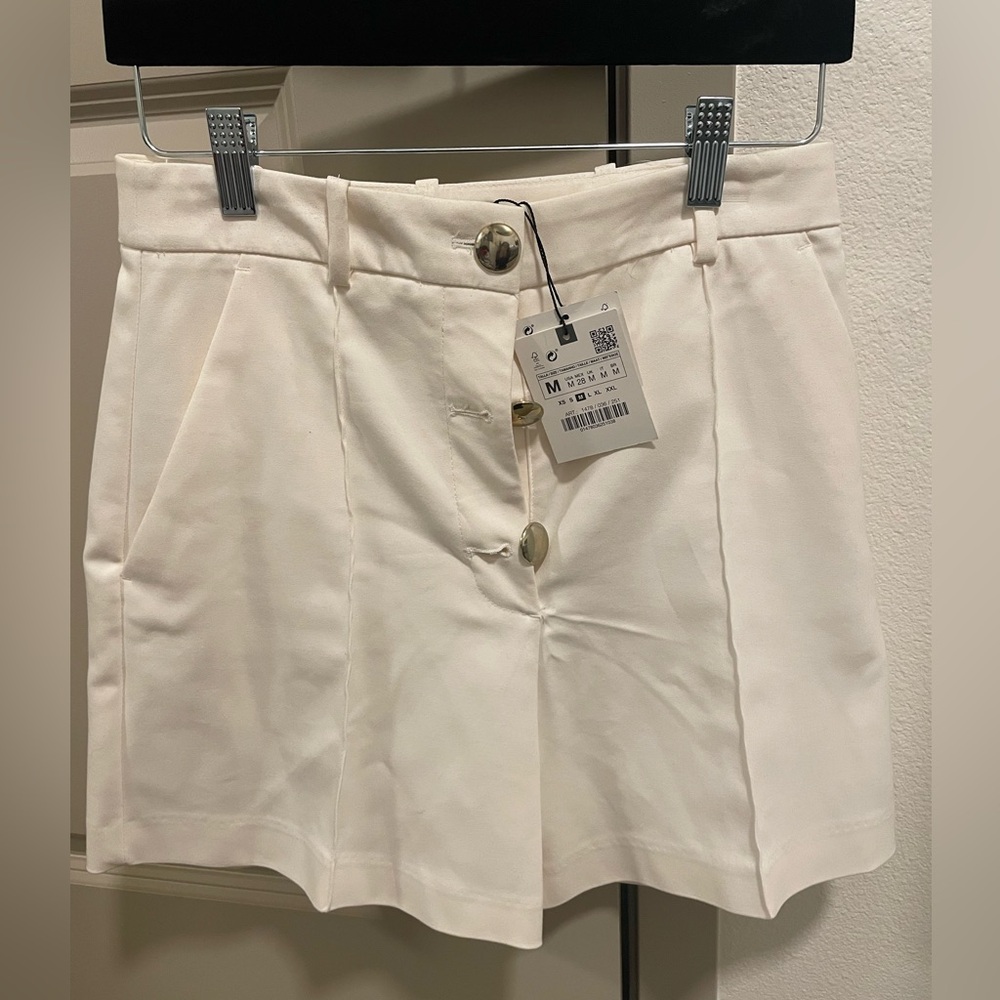 Zara Off-White Button-Up Shirt